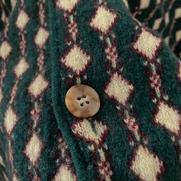 Vintage UNITED COLORS OF BENETTON Knitwear cardigan with buttons. - Picture 2 of 12